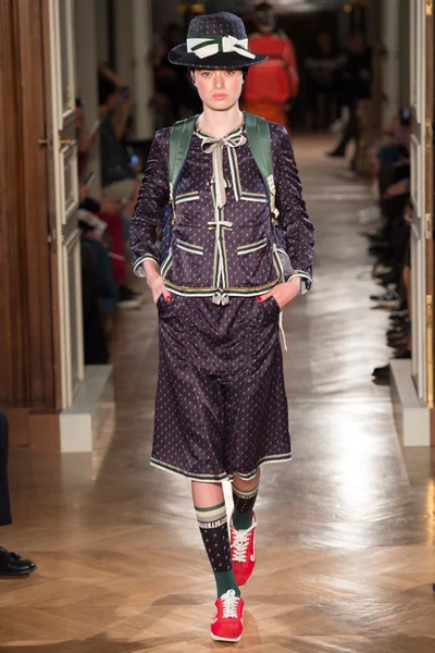Look 22